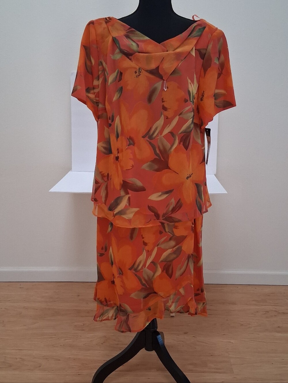 DR2 Bold Orange Floral Overlay Set